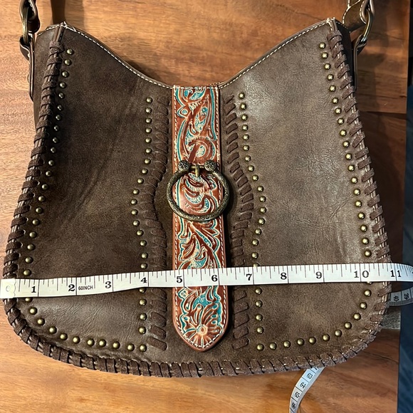 Trinity Tooled CC collection Purse - Picture 17 of 17